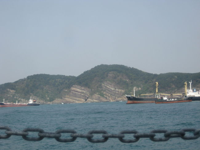 途中の風景です。<br />松島の岩南公園あたりと思います。<br />断層がくっきりみえて綺麗でした。