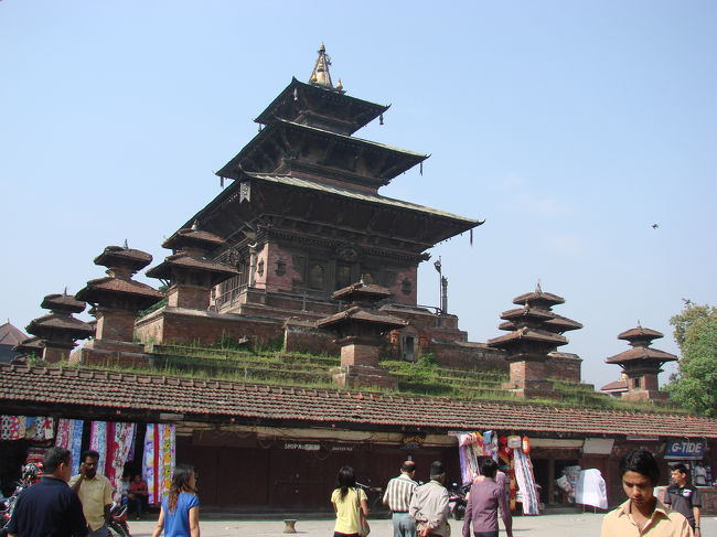 ダルバール広場にあるかなり古い建物。