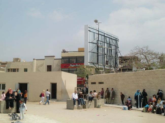 ＫＦＣ側（？）の入り口。