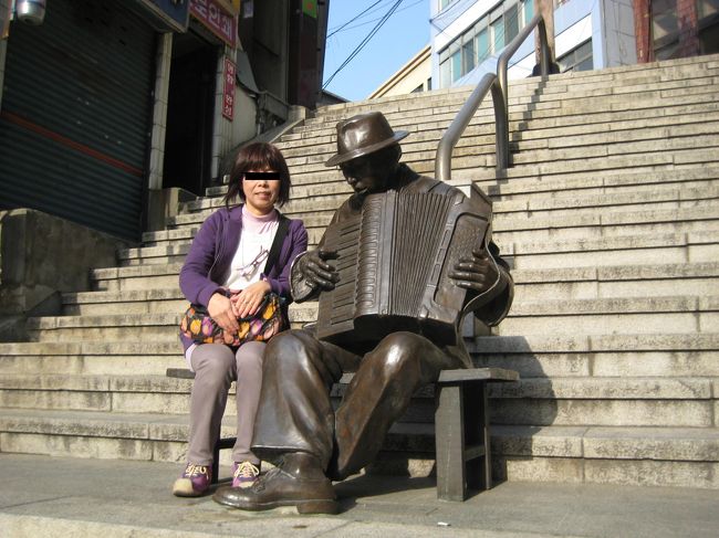 朝の散歩中の方にお願いして<br />写してもらいました。