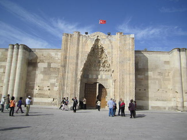 キャラバンサライ（隊商宿）・・・シルクロードを行き来した商人の宿泊施設