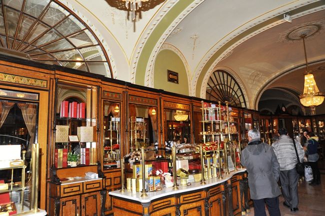 ジェルボー１Ｆカフェー<br />　売店コーナー<br />