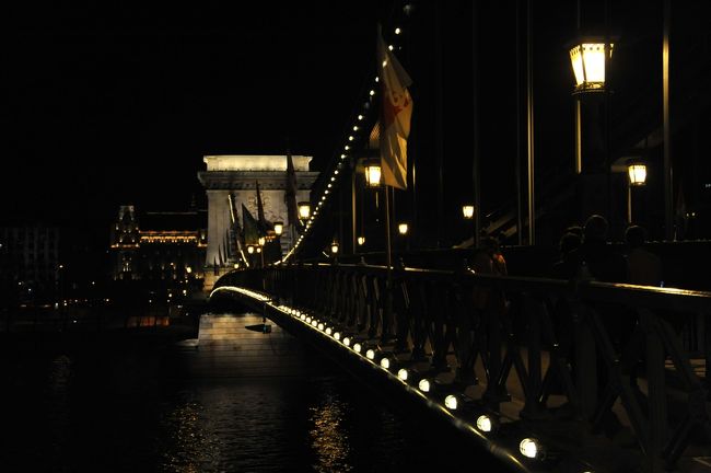 これからくさり橋を歩いて戻ります。