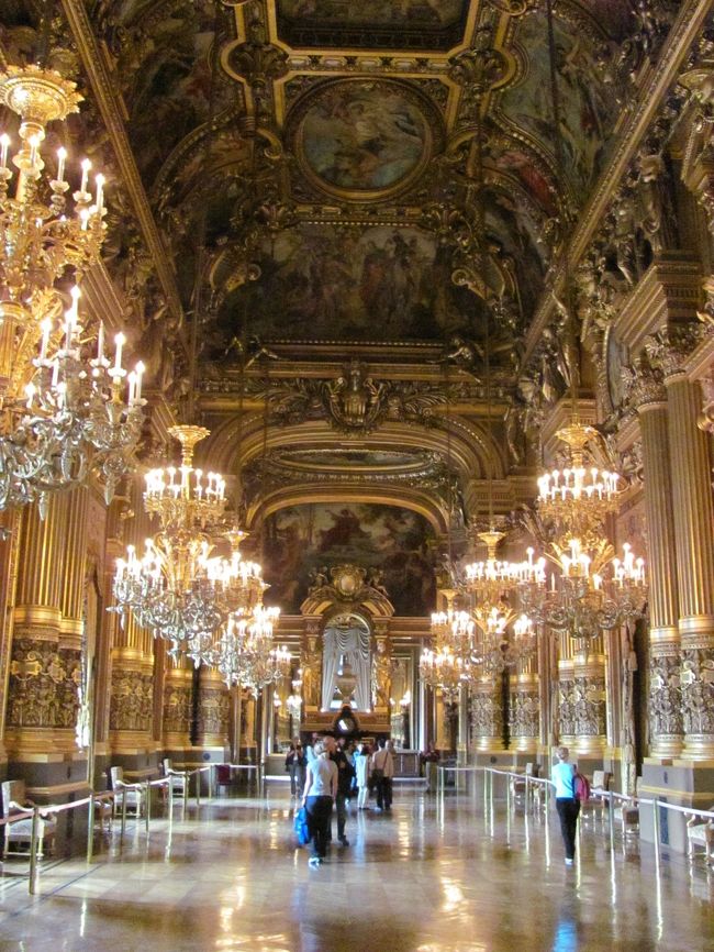 パレ・ガルニエのグラン・ホワイエ<br />