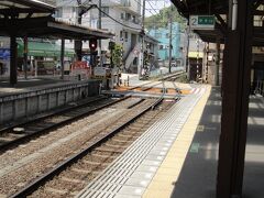 帰りの長谷駅です。電車が来る前の音楽が爽健美茶だったのは驚き＆理由が分かりませんでした。