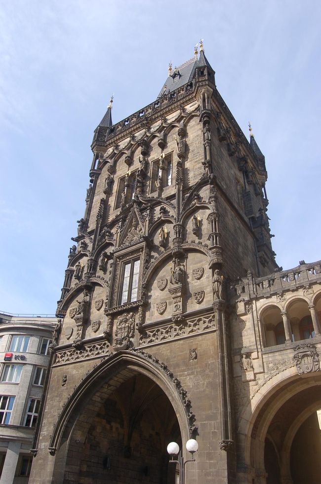 火薬塔外観<br />上れます