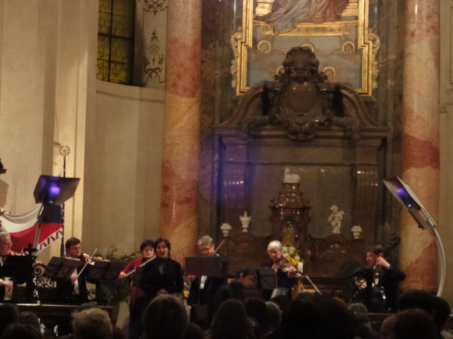 プラハに戻って<br />教会でのコンサートの様子