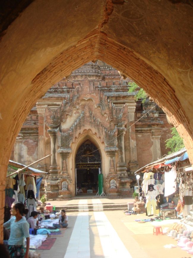 ティーンミンロー寺院。