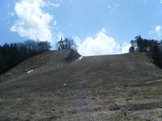 すごい斜面！<br />雪ないゲレンデ歩いたの初めて(笑)