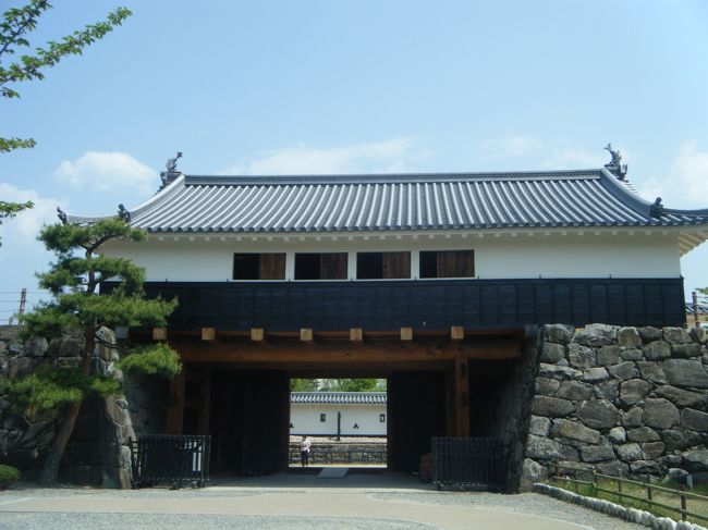 門の上に登れた！