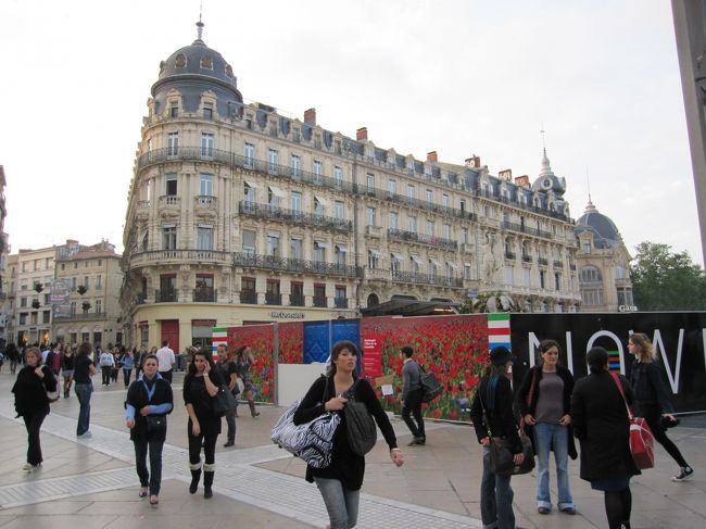 モンペリエのコメディー広場。<br />工事しており、広々感なし。。。