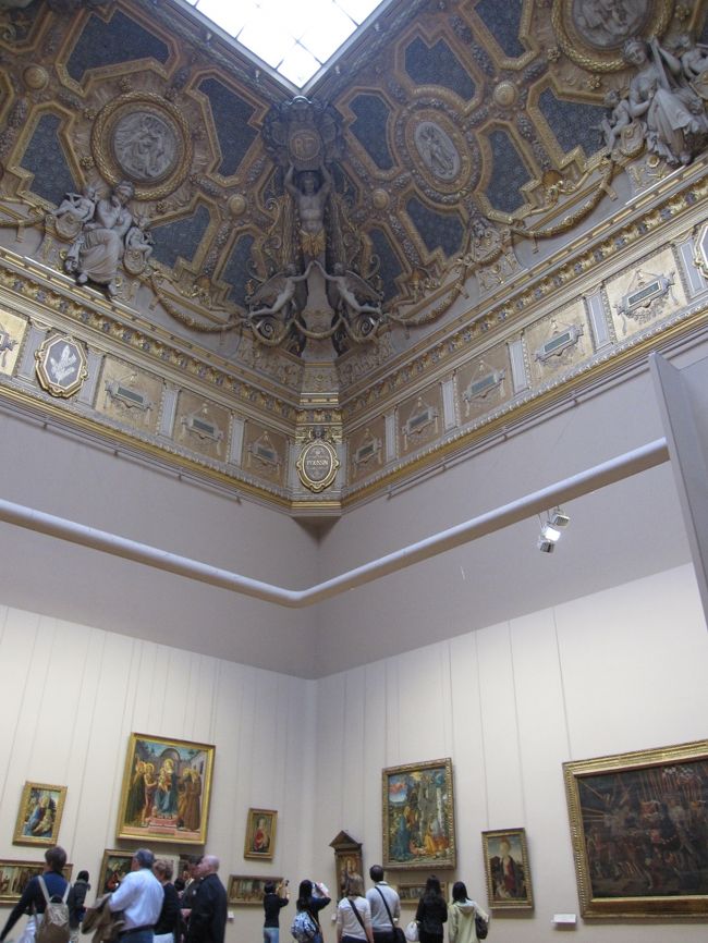 天井も見る価値ありですな！