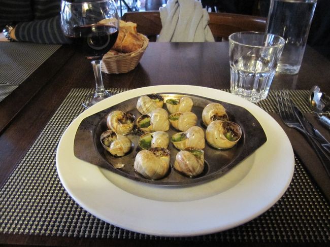 エスカルゴ食べてみました。<br />カタツムリ・・・