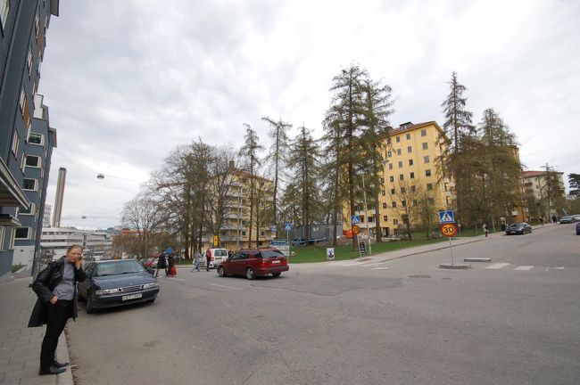 住宅街で何もありません。<br />とりあえず人の流れについていきました