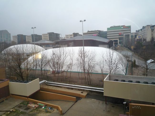 ブダペストの街並み。ホテル・ノボテル前。  <br /><br />