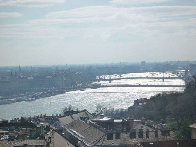 ブダペストの街並み。ドナウ川。