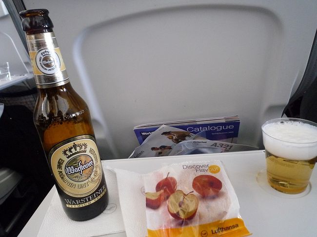 ブダペスト→フランクフルト機内。ドイツビール。