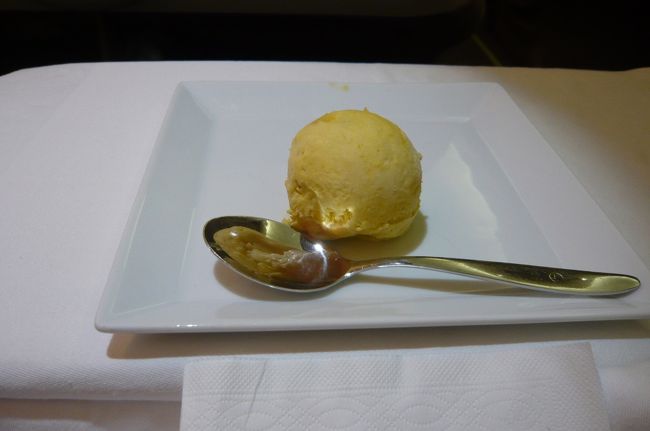 デザート　　マンゴアイスです。