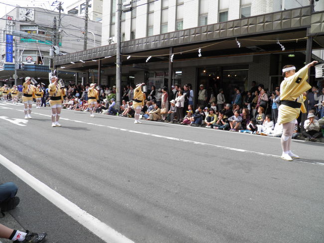 同じ色の衣装なのに着る人によって全く雰囲気が違いますね(^_^;)