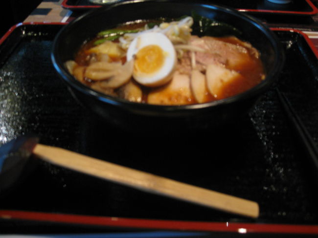 味噌ラーメン！<br />日本人経営によるラーメン屋「華火」です！（寿司屋ではありません）<br />チャーシューものって9ユーロ