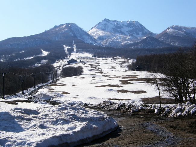 【第1位獲得！】 画廊池の平雪の道と妙高山 （妙高観光局 - いもり池上空から見た 絵画