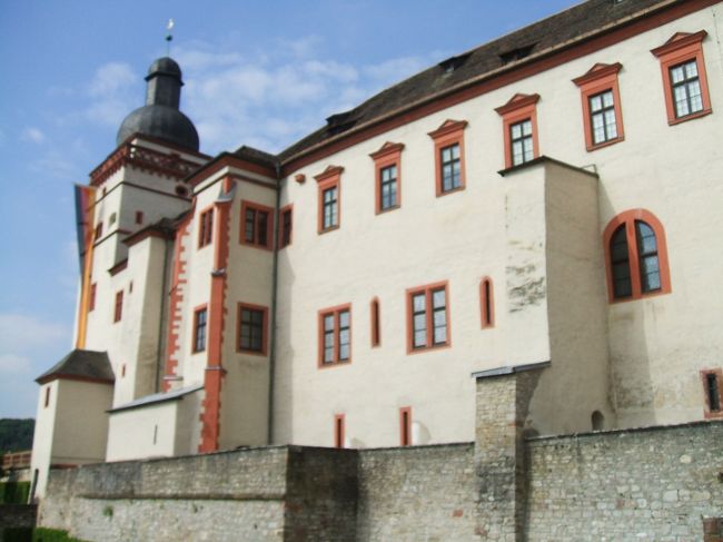 ヴュルツブルク：マリーエンベルク要塞。