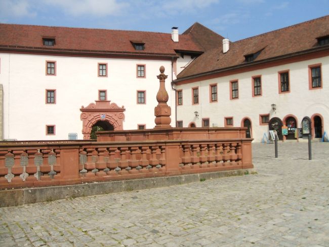 ヴュルツブルク：マリーエンベルク要塞。<br />馬の水飲み場。