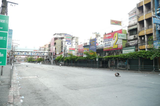 この静けさは緊迫感があります。<br />ちなみに、この日は、日没後に衝突が起きたようです。