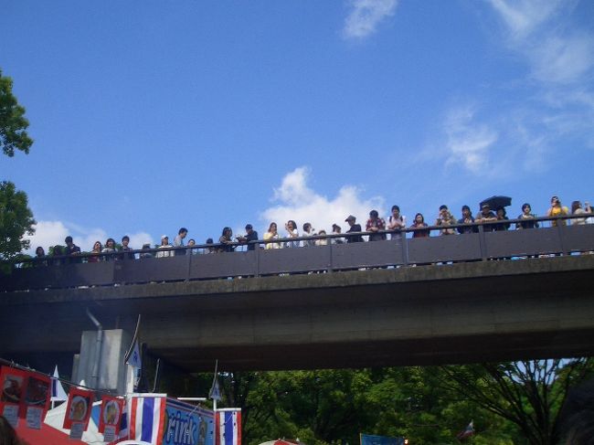 勇気が無くてタイの現場に下りてこれないみたいです！！<br />勇気を出してタイに来ればいいのに！！