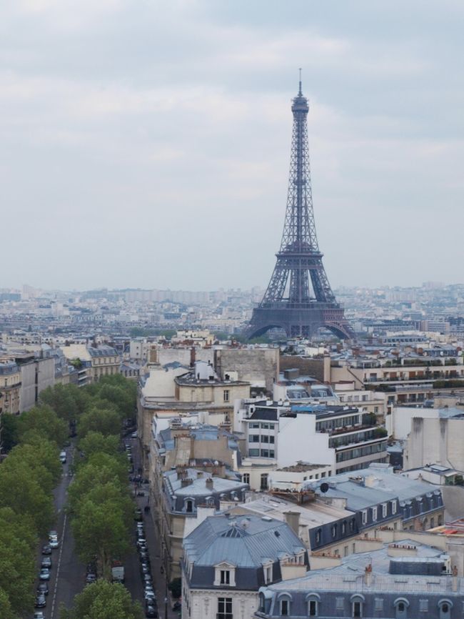 もちろんエッフェル塔もはっきり見えます。