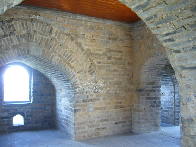 途中ポンポンって出てくる物見台（？）の中。二階にも階段で登れます。