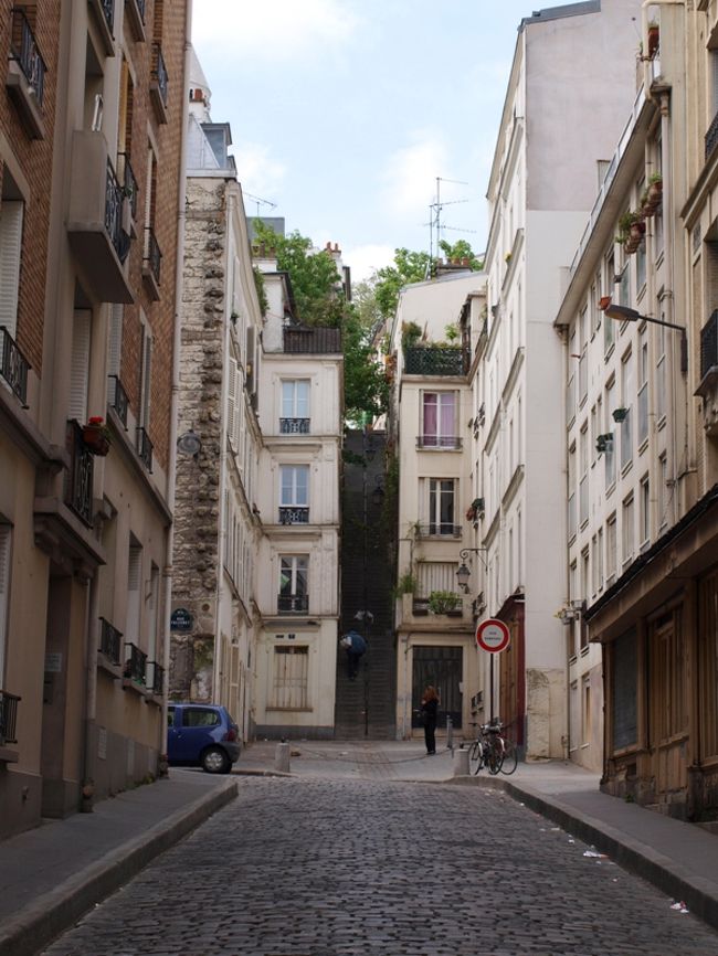 そしてPassage Cottin（コタン小路）を振り返ると、ここにも見覚えのある景色。