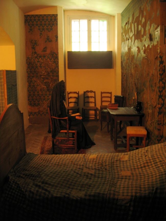 マリー・アントワネットの独房を復元した部屋