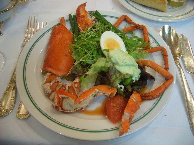 コースを頼んだ。<br />贅沢ー。