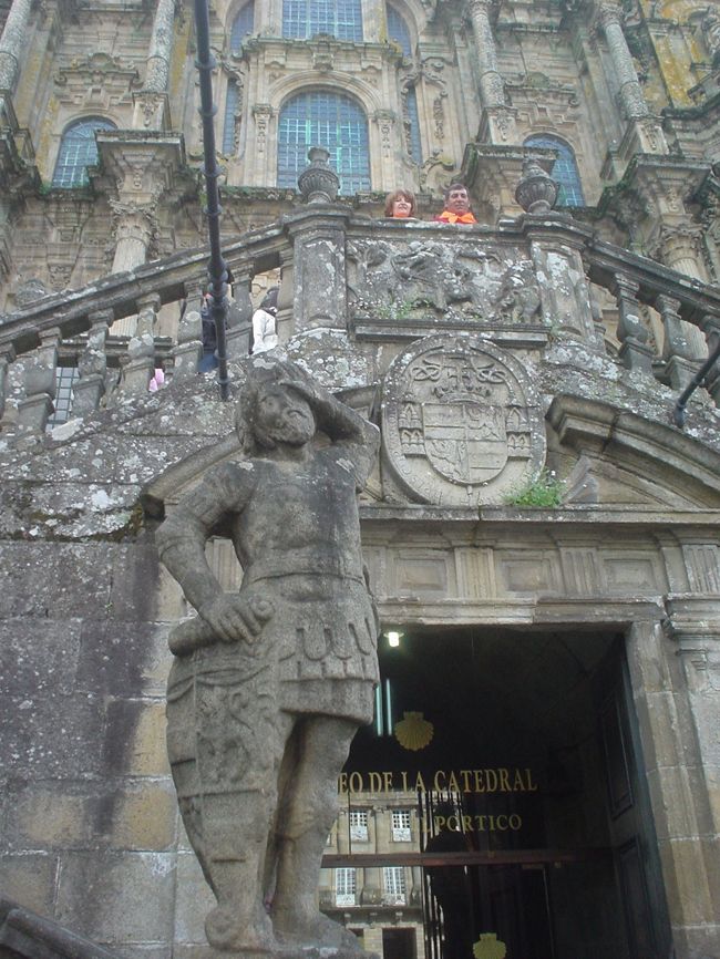 今日も来ました！大聖堂。<br />本日は大聖堂の博物館を見学します。<br />5ユーロ也。