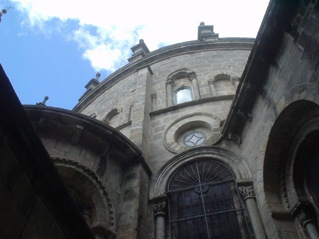 聖堂のわきの入り口です。