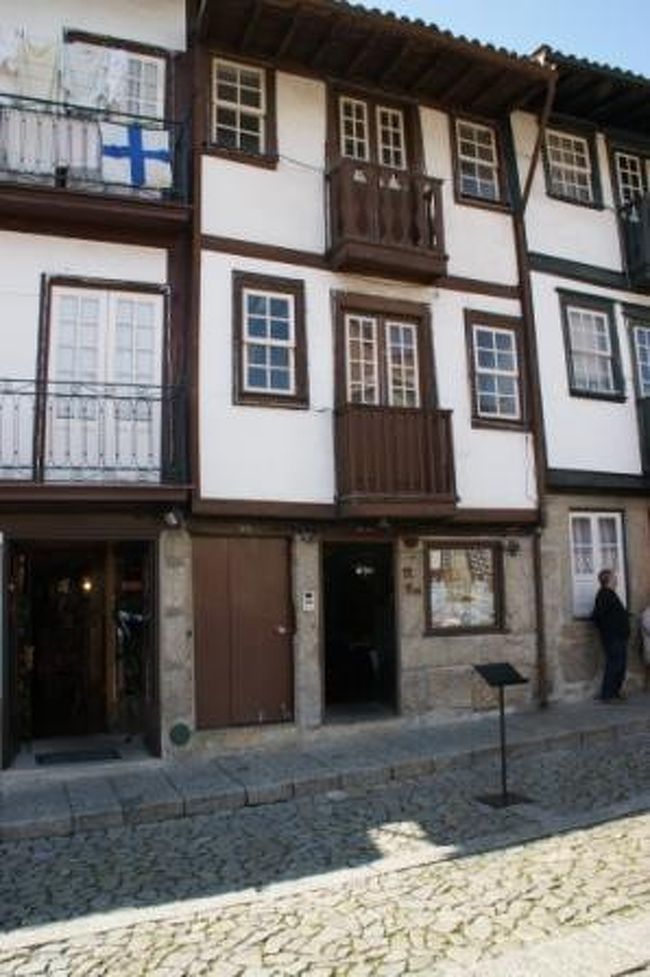 少し、街を散策していたら、１４時になりました。<br />多くのレストランでは、ランチタイムは１５時くらいまでですので、ランチにすることに。<br />写真は、旧市庁舎近くの、サンイディアゴ広場近くの「エル・レイ」というレストラン。