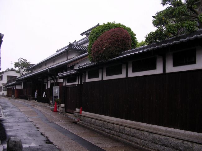 「旧杉山家住宅」<br /><br />樹木で隠れて見えませんが4層の大屋根が見事です。