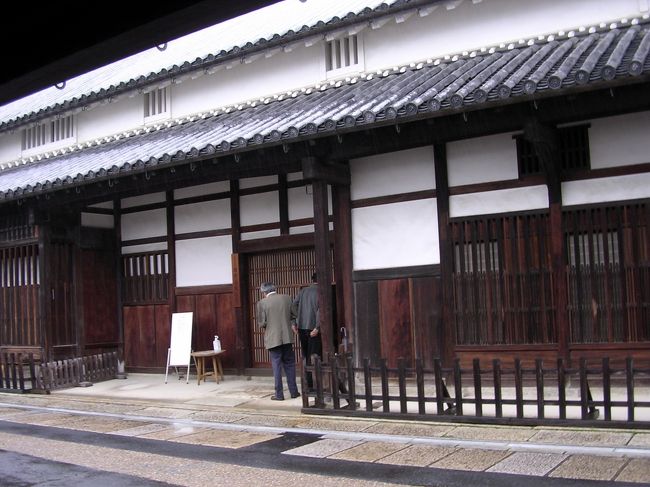 重要文化財「旧杉山家住宅」<br /><br />寺内町の創設期から代々造り酒屋を営んだ旧家です。<br /><br />南河内酒造業の肝煎り役だったとか。