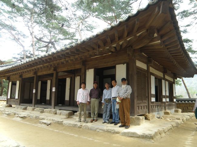 端宗は叔父に王位を奪われ、更に17歳で<br />毒殺（あるいは服毒自殺を強要された）