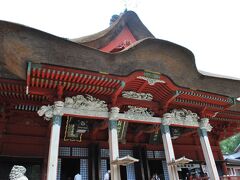 出羽三山神社三神合祭殿。
月山、湯殿山、そして羽黒山。
出羽三山のそれぞれの神を祀った社殿。

