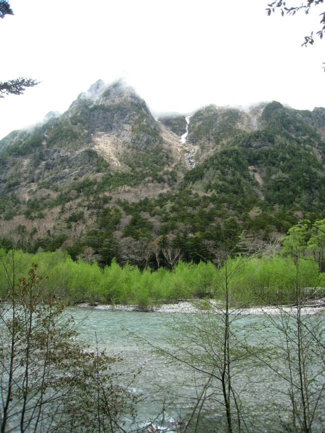 中州の木々の緑が素敵です。穂高連峰の眺めもよく見えます。