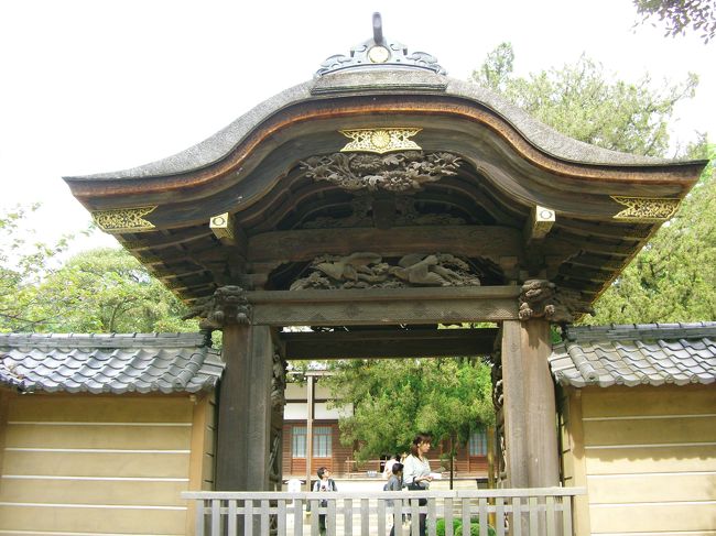 　方丈の門(唐門)<br /><br />皇族やVIPを迎える時にのみ開かれる<br />勅使門ですが…　開いてました(ﾟ oﾟ；)<br />