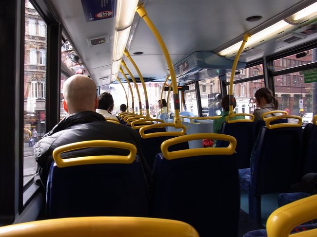 こちらの両親の強い希望でDOUBLE DECKERに初乗車！<br />昔は停留所のアナウンスがなかったバスは<br />観光客には不向きでしたが、今は行き先も<br />次の停留所もトラムのように車内に掲示されていて<br />便利なことに気づき今回の旅行ではかなり重宝しました！