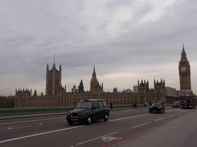 Big BenバックにロンドンTaxiが画になります♪