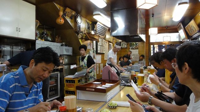 お店のお兄さんに許可をもらって撮影。