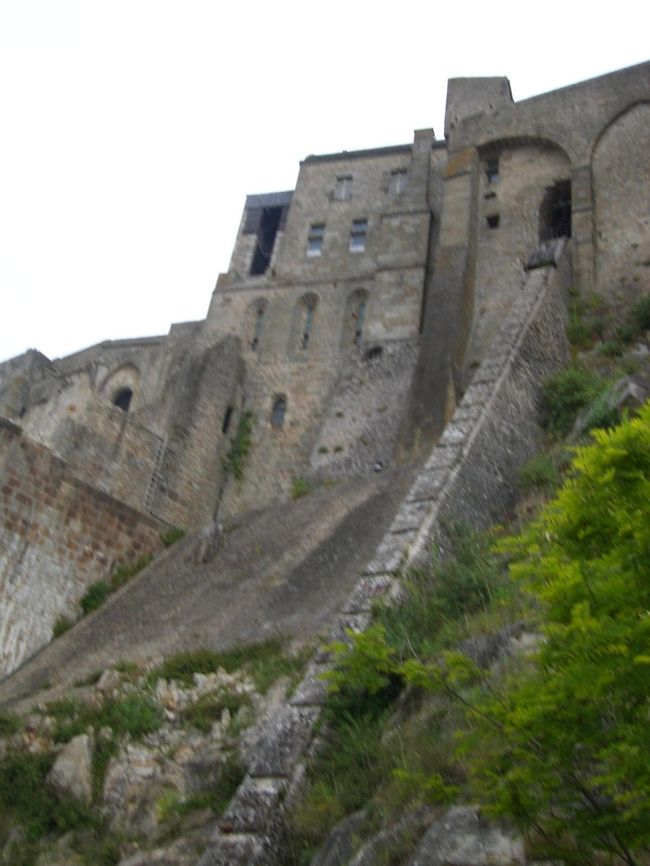 昔荷物を運んでいた機械の跡