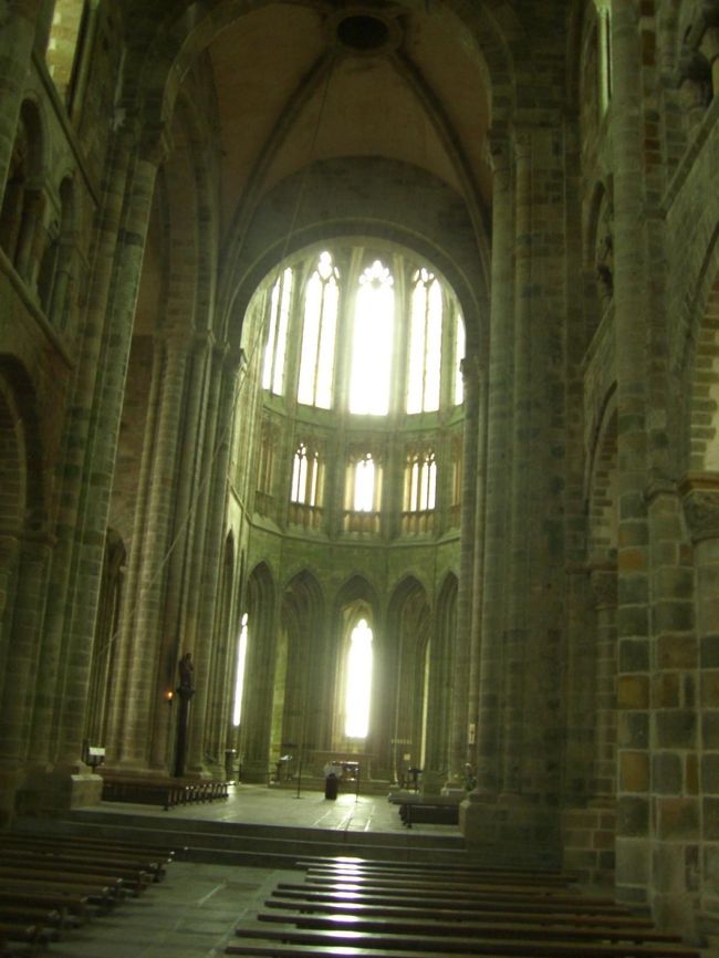 聖堂内の教会１