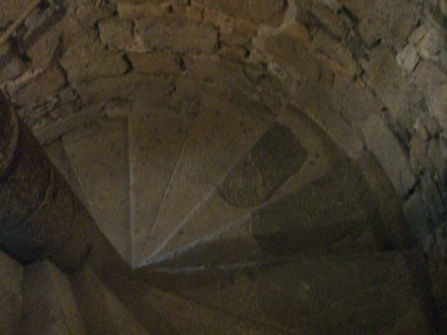 階段を下ります