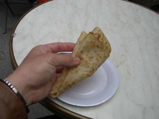 ラ・メール・プーラ−ルのクレープ塩キャラメル味、残念ながらクレープ自体がもう１つ。